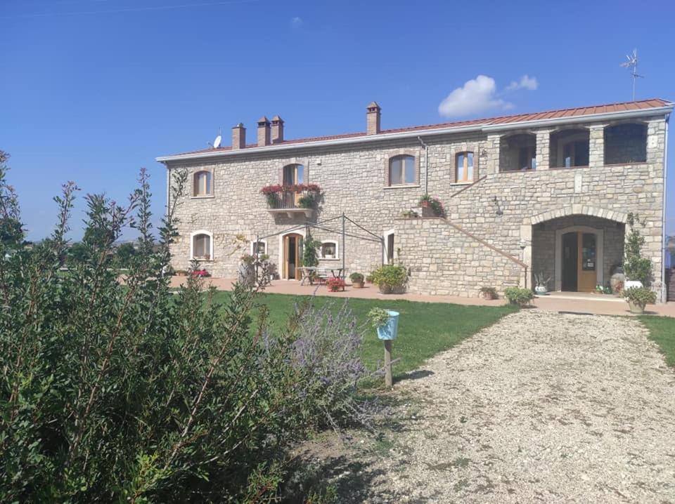 Masseria Fontana Dei Fieri Pietrelcina Exterior photo