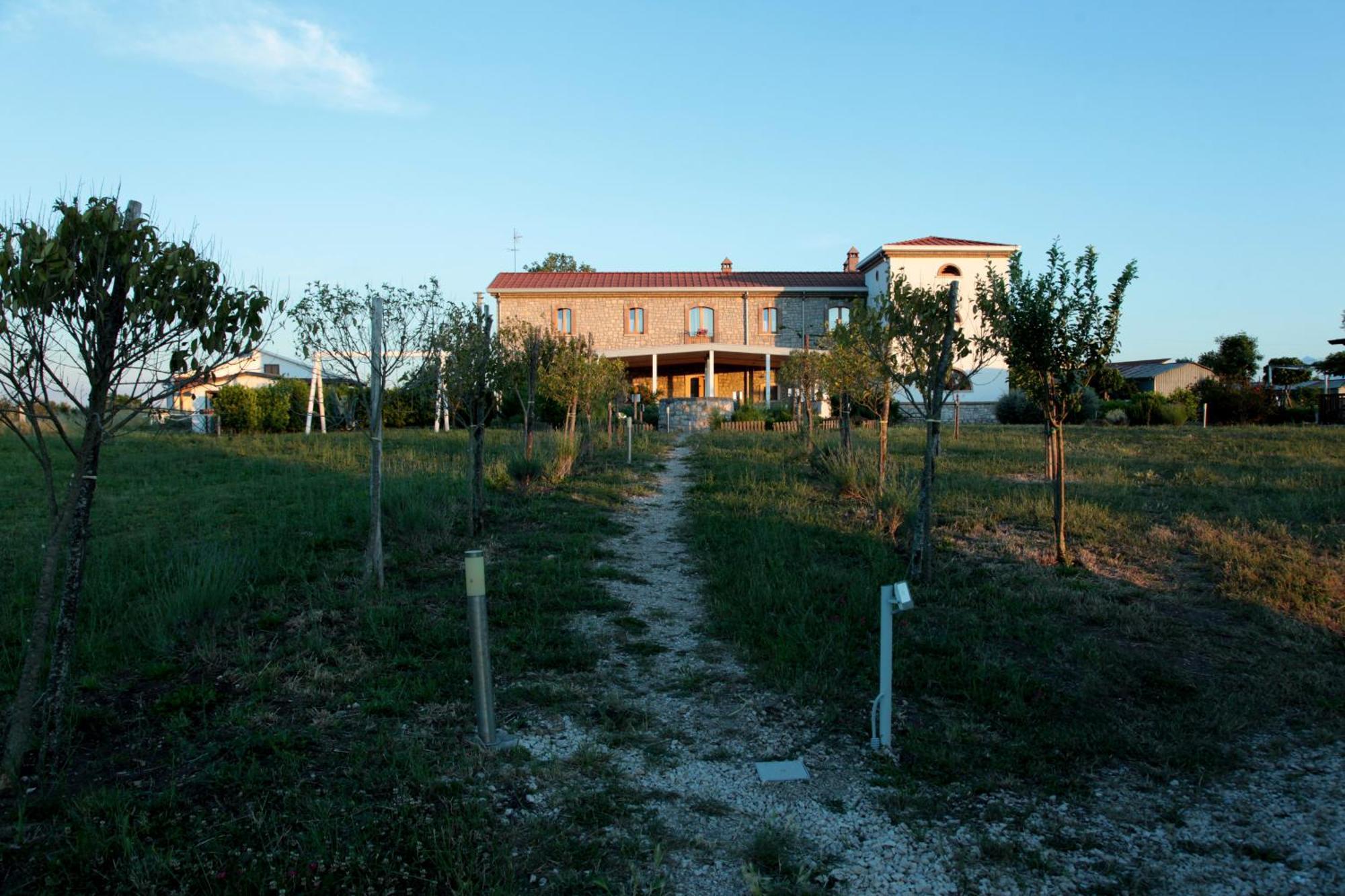 Masseria Fontana Dei Fieri Pietrelcina Exterior photo