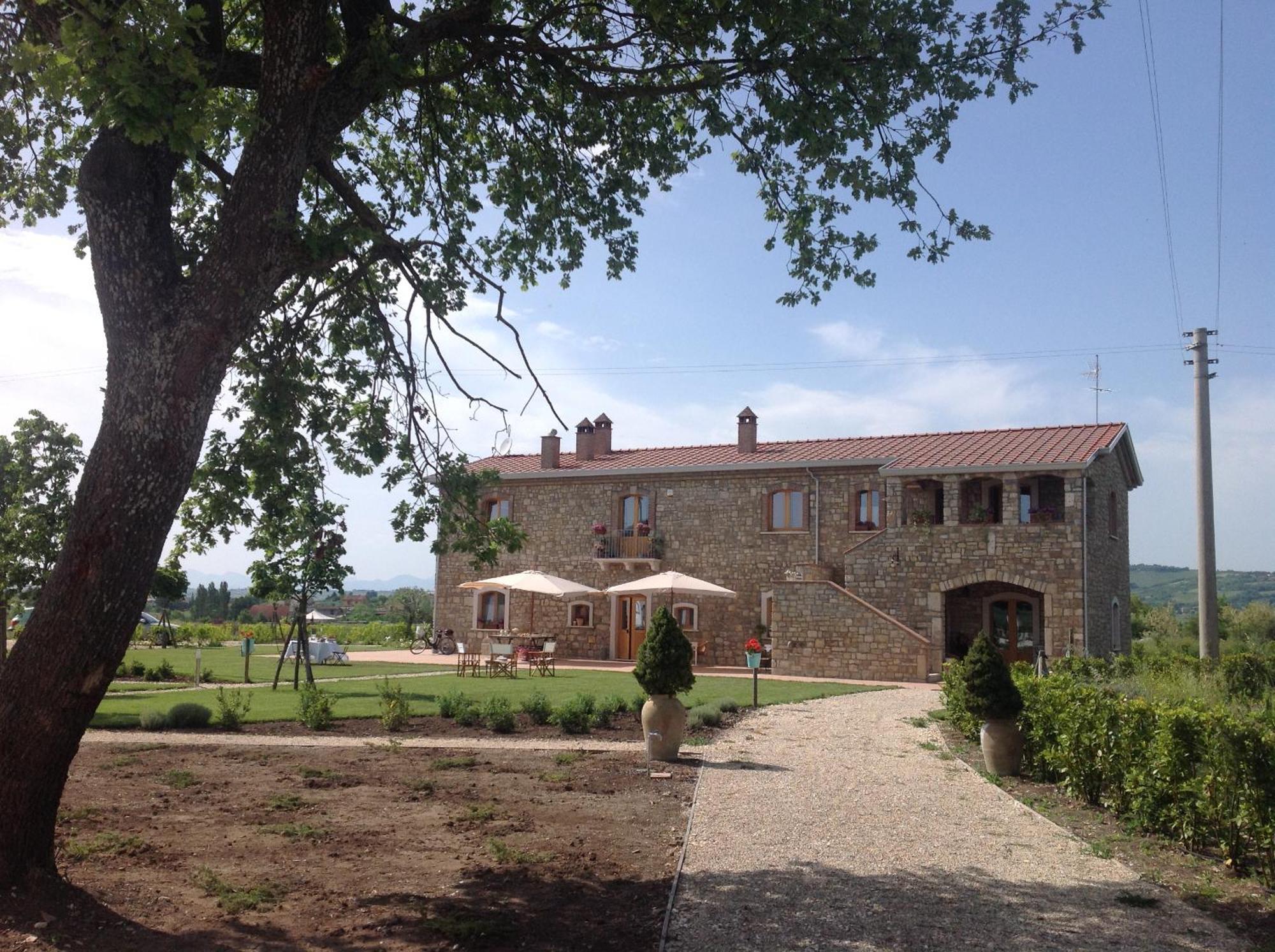 Masseria Fontana Dei Fieri Pietrelcina Exterior photo